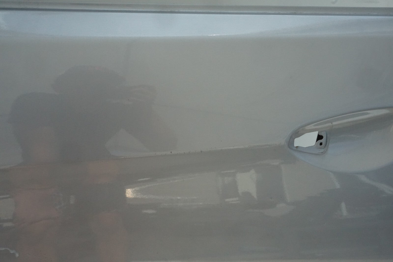 2013-2018 HYUNDAI SANTA FE FRONT LEFT DRIVER SIDE DOOR SHELL OEM