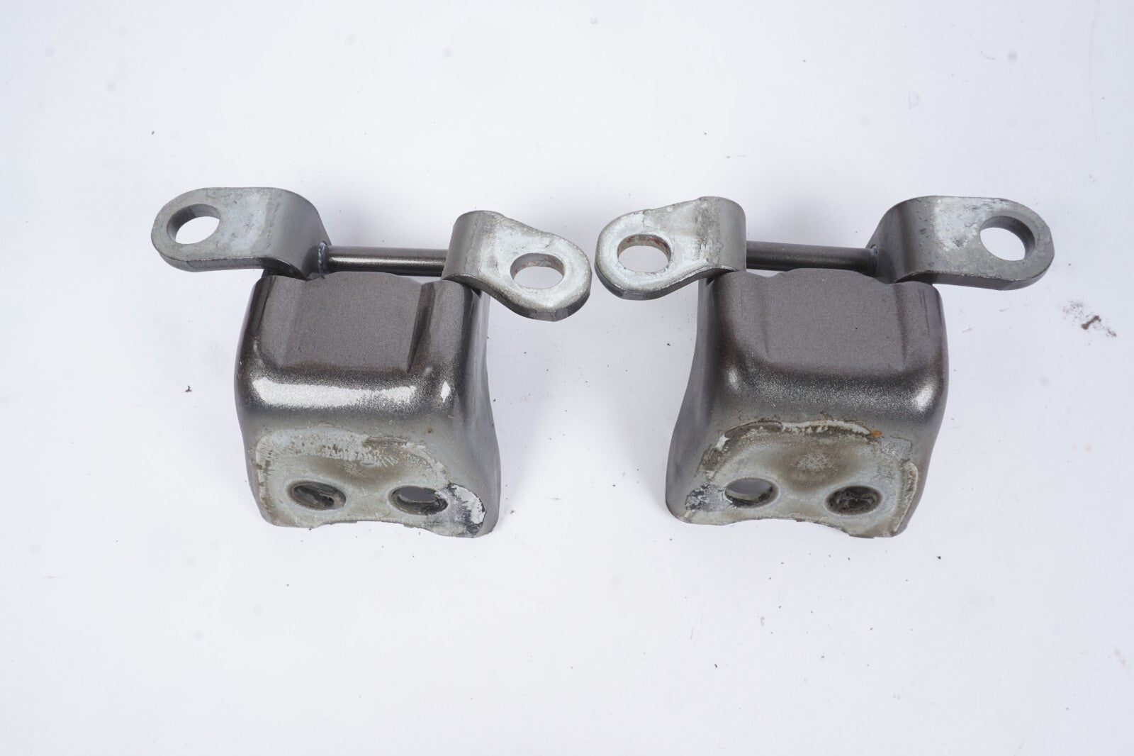 18 - 24 Honda Odyssey Front Door Hinge Lower Left & Right  OEM