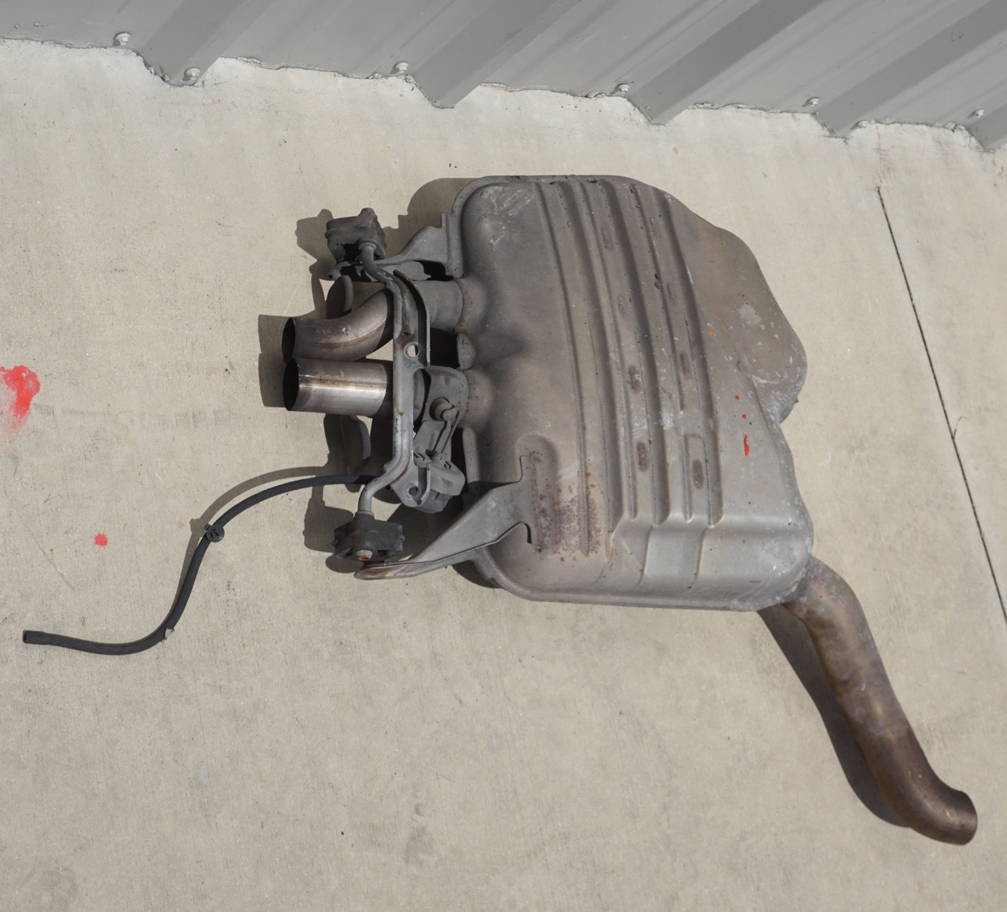 2014 - 2017 MERCEDES S550 W222 REAR RIGHT SIDE EXHAUST SYSTEM MUFFLER OEM