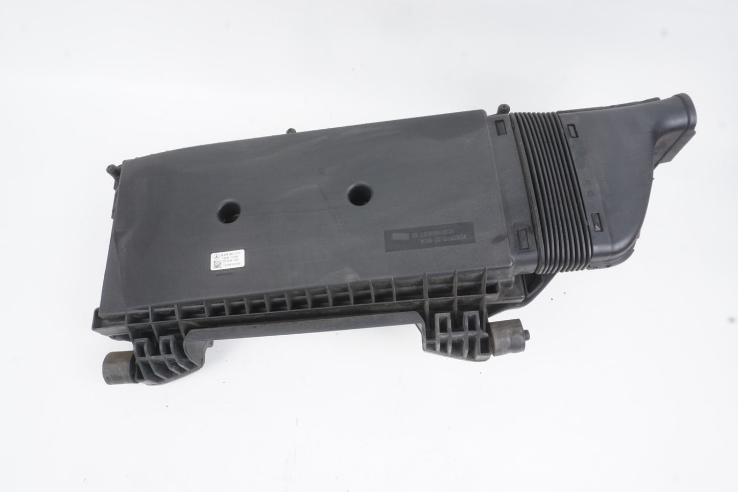 2012 - 2016 Mercedes E350 W212 Air Intake Housing Cleaner Box / A2760901301