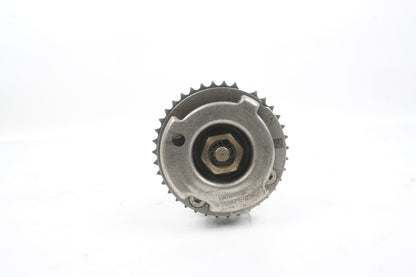 2012 - 2018 F26 F30 F32 F33 320i 328i BMW Engine Exhaust Camshaft And Gear OEM