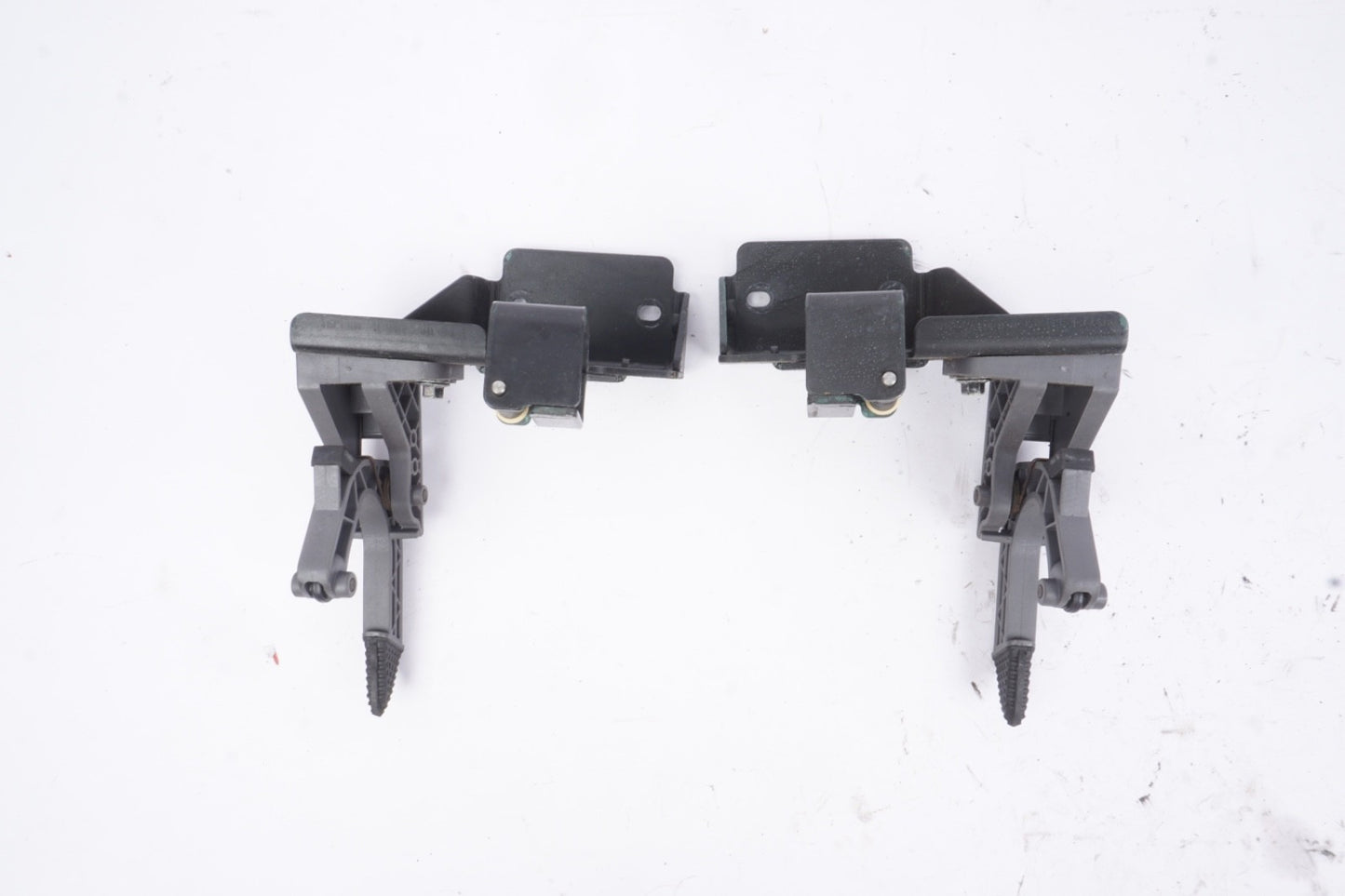 2008 - 2012 Volvo C70 Convertible Roof Latch - Left and Right