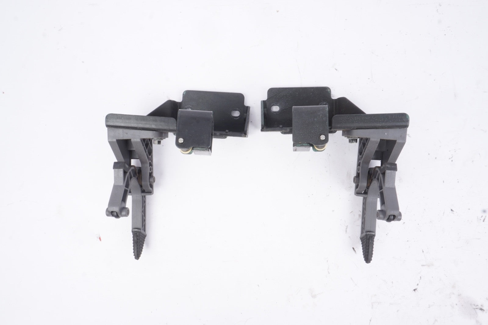 2008 - 2012 Volvo C70 Convertible Roof Latch - Left and Right