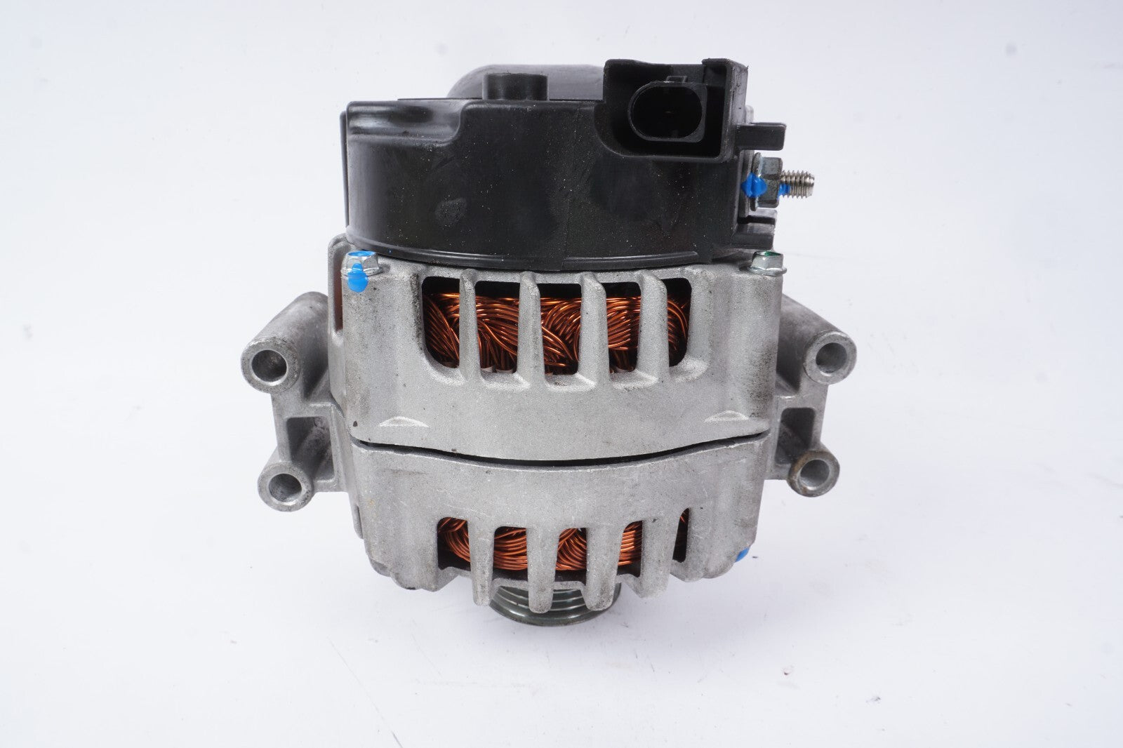 2012 - 2016 BMW 650i 550i 750i 4.4l Alternator