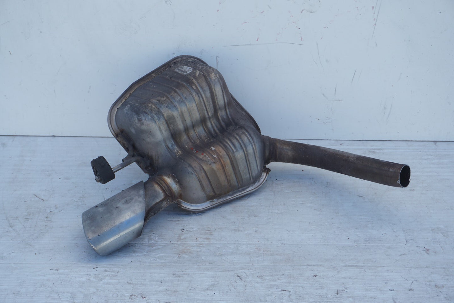 2003-2006 Mercedes-Benz SL500 REAR DRIVER LEFT EXHAUST MUFFLER TAIL PIPE OEM