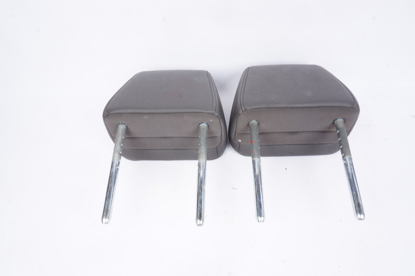 18 19 20 21 22 HONDA ODYSSEY FRONT SEAT HEADREST PAIR OEM BROWN LEATHER
