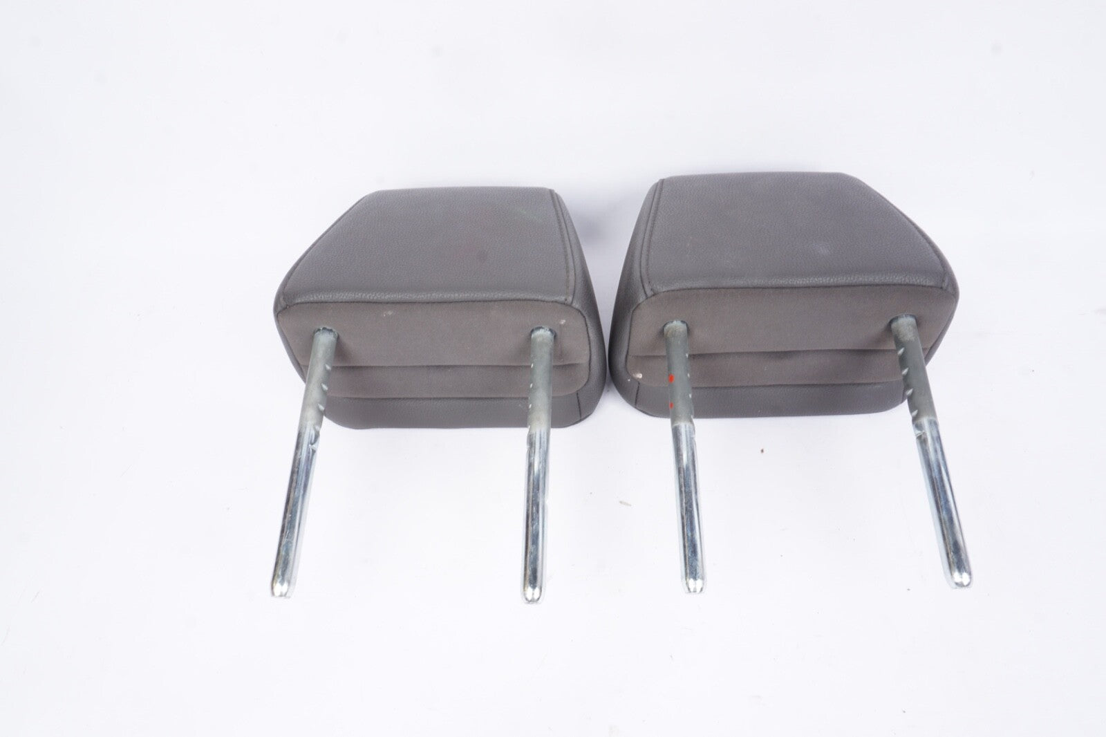 18 19 20 21 22 HONDA ODYSSEY FRONT SEAT HEADREST PAIR OEM BROWN LEATHER