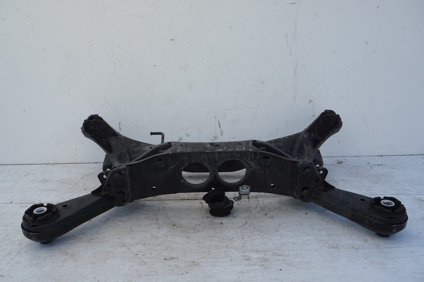 2014 - 2022 Toyota Highlander Rear Suspension Crossmember Subframe  OEM