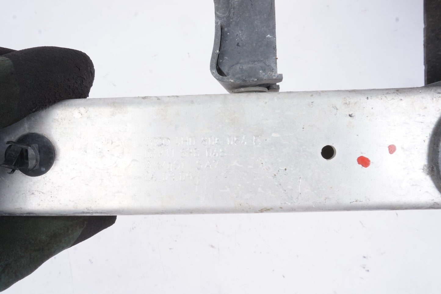 2011 - 2014 Audi A8 4.0l Front Right Bumper Impact Beam Bar Bracket OEM