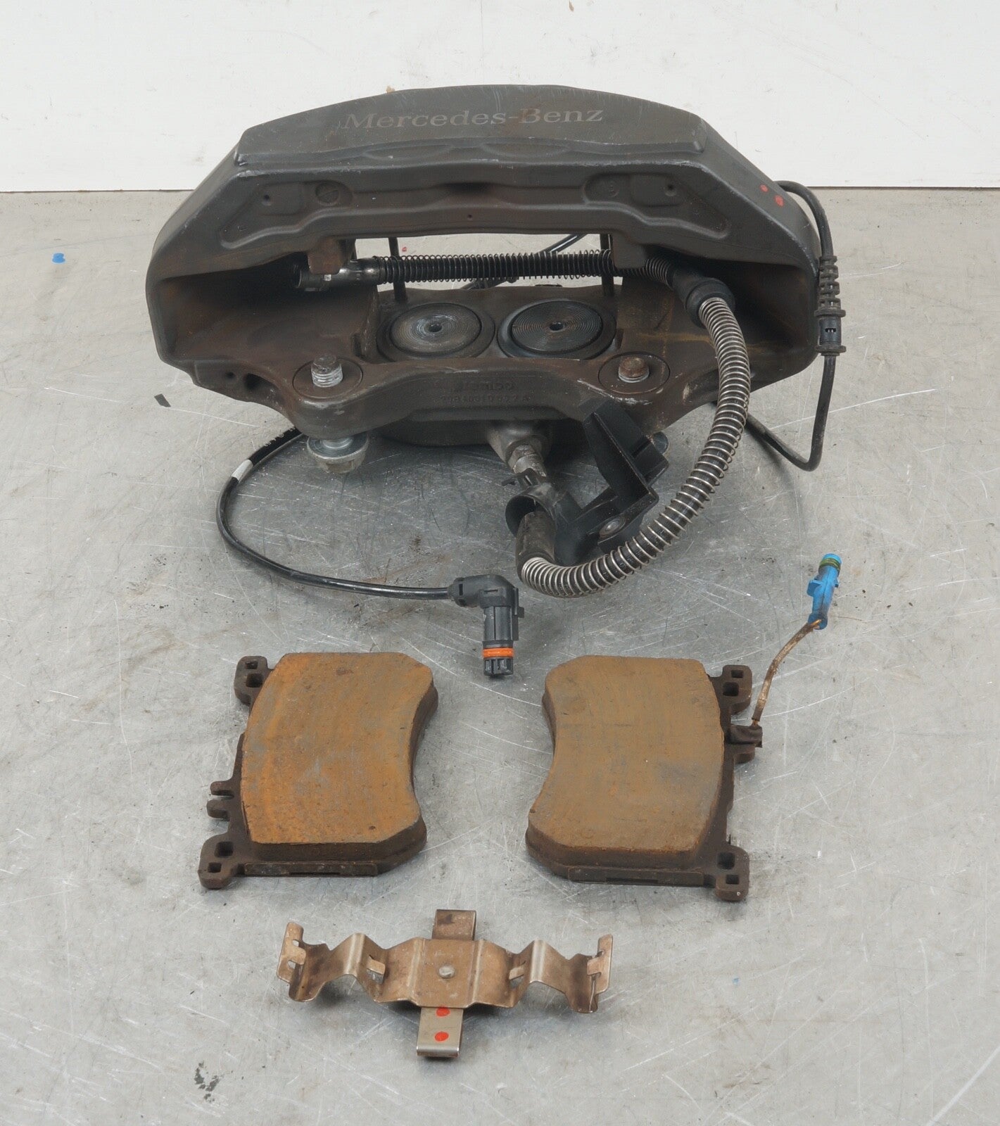 2013 - 2020 MERCEDES SL400 OEM 3.0L RWD FRONT RIGHT BRAKE CALIPER