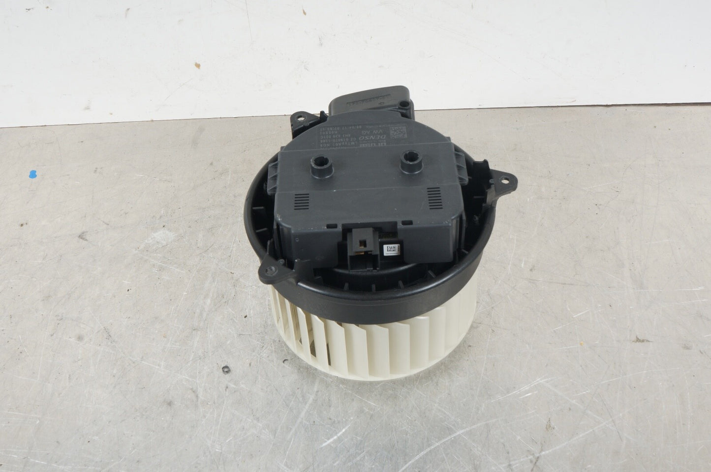 BENTLEY MULSANNE AUDI A8 - HVAC A/C Front Blower Motor Fan 4H1820021C