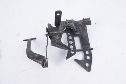 07-13 Mercedes W221 S550 S600 Front Hood Catch Release Latch Lock 2218800264 Oem