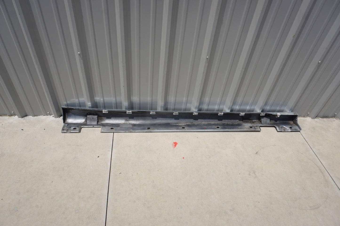 11-16 Mercedes W212 E350 Left Driver Side Skirt Rocker Molding Panel Silver OEM