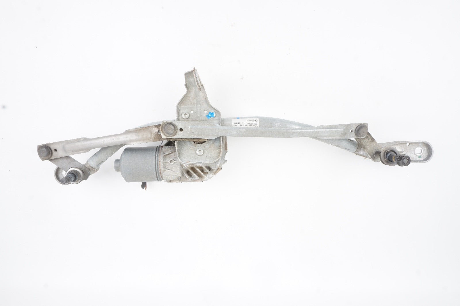 2012 - 2018 BMW F13 F06 650i 640i M6 FRONT WINDSHIELD WIPER LINKAGE W/ MOTOR OEM