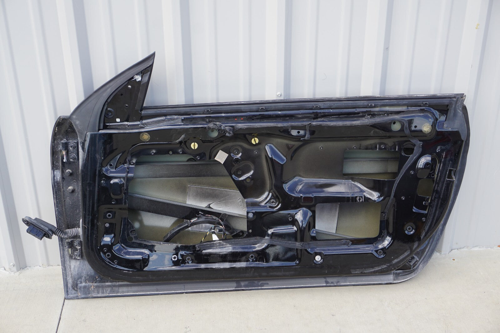 2004 - 2010  BMW 650i E63 E64 Front Door Shell Right Passenger Side OEM