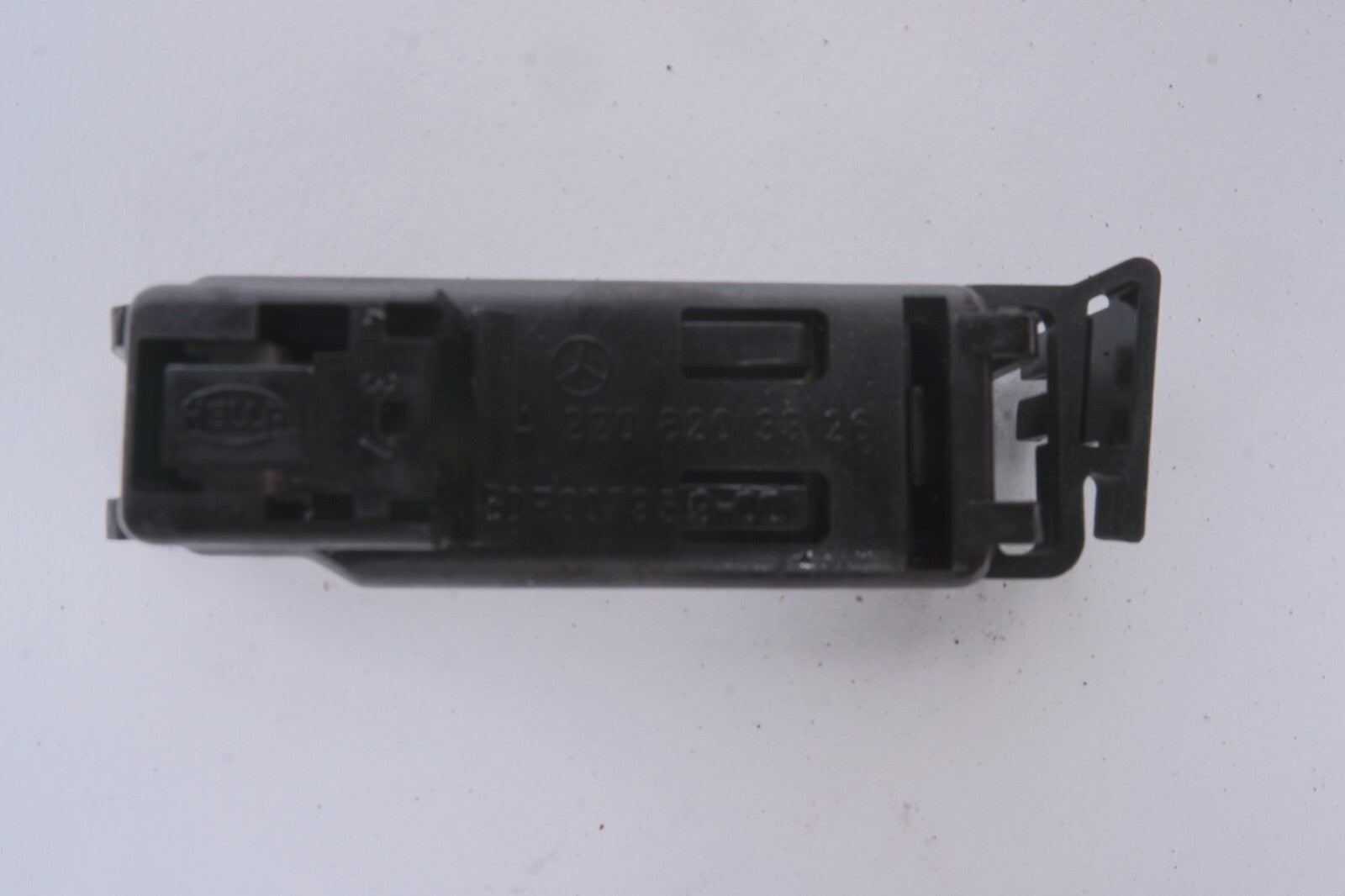 2003-2006 Mercedes Benz S-Class W220 S430 S500 Unit Light Sensor A2208203326 OEM