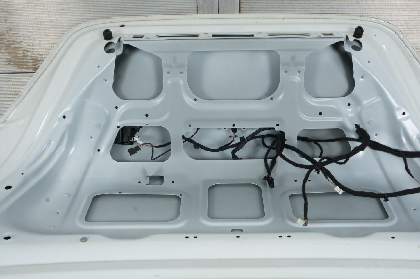 2007 - 2013 MERCEDES S550 W221 TRUNK LID OEM