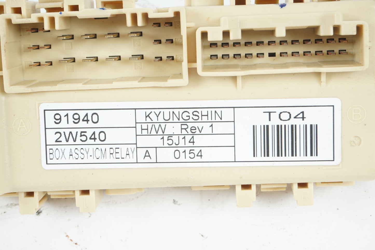 2013 - 2016 HYUNDAI SANTA FE CM FUSE RELAY JUNCTION BOX BLOCK 91940-2W540 OEM
