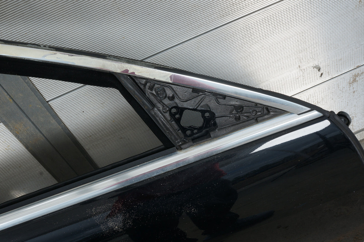 2007 - 2013 MERCEDES-BENZ S550 FRONT RIGHT PASSENGER SIDE DOOR SHELL OEM