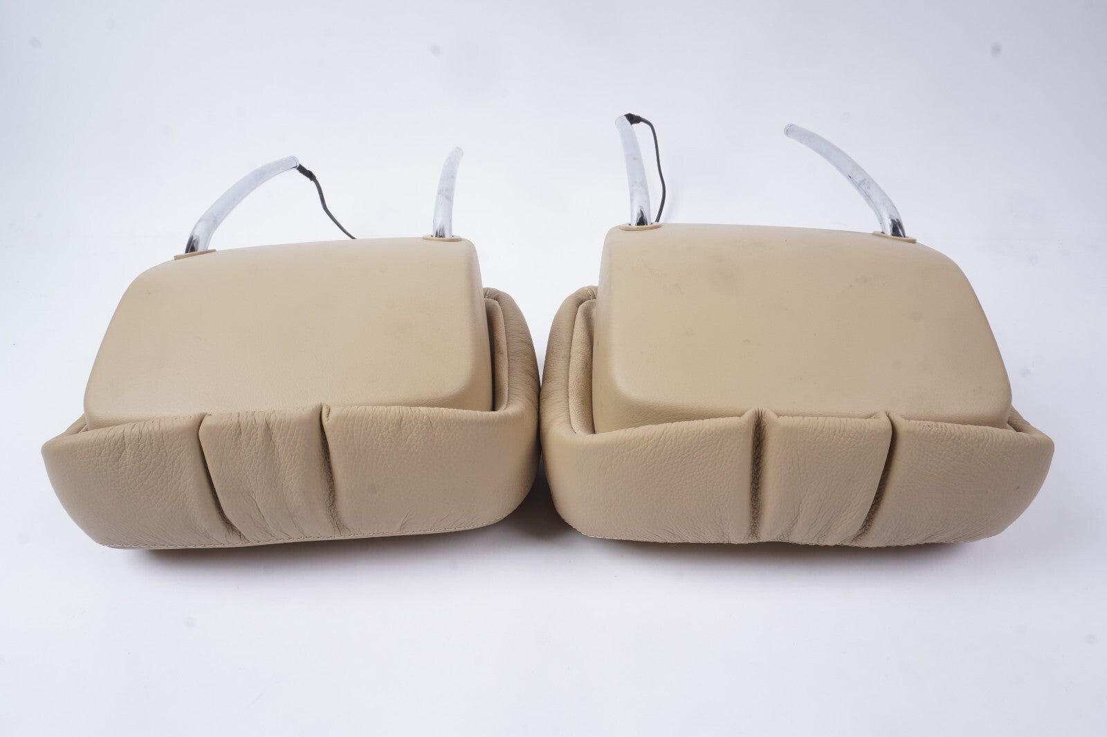 10-13 Mercedes W221 S550 S400 Front Seat Headrest Left & Right OEM