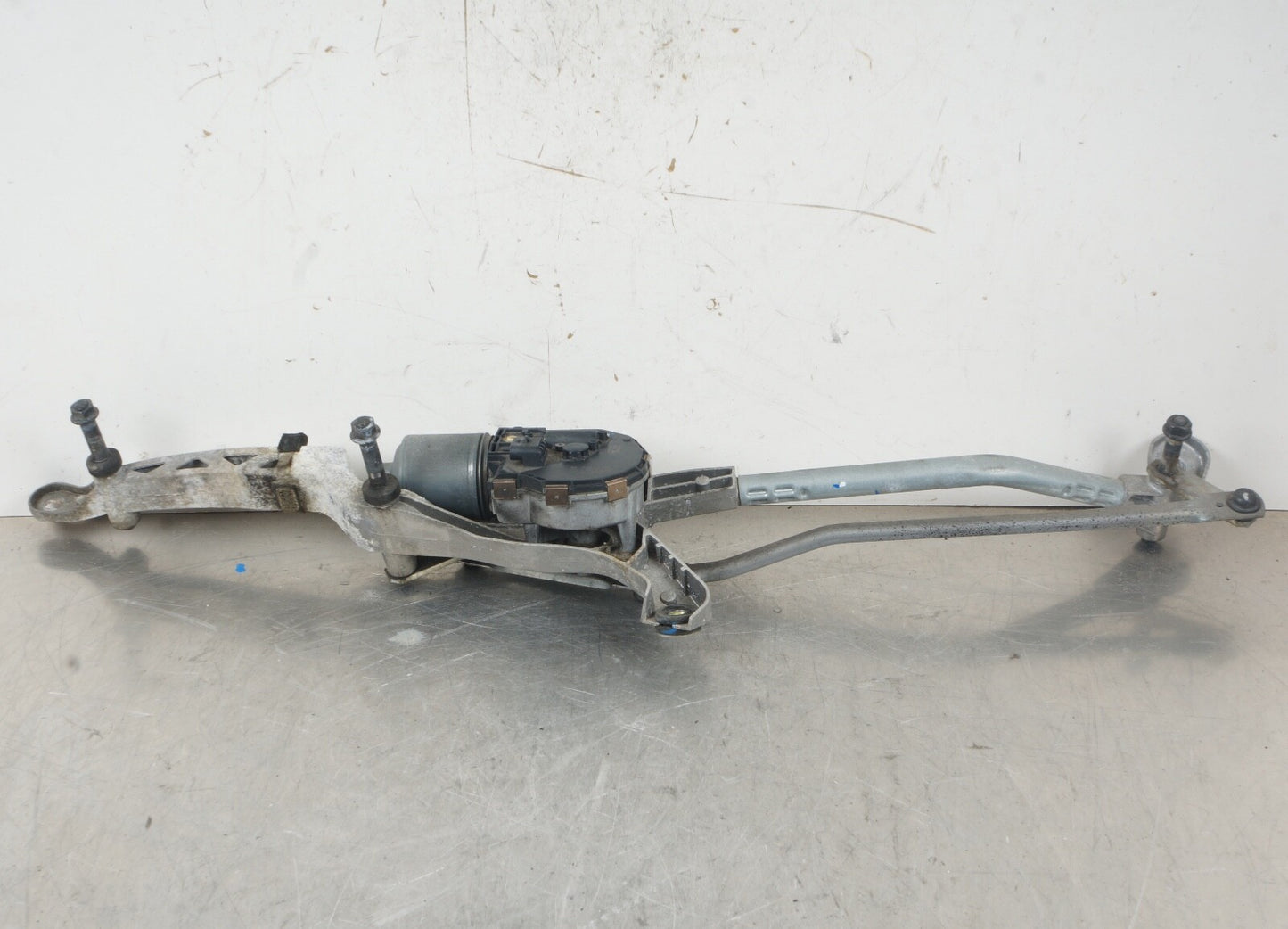 08-17 Mercedes W204 C250 E350 C00 C63 AMG Windshield Wiper Motor w/Linkage OEM