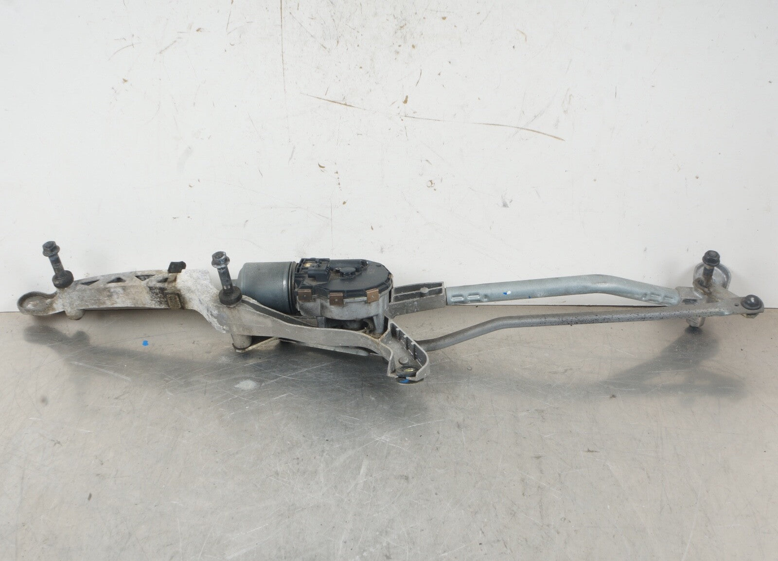 08-17 Mercedes W204 C250 E350 C00 C63 AMG Windshield Wiper Motor w/Linkage OEM