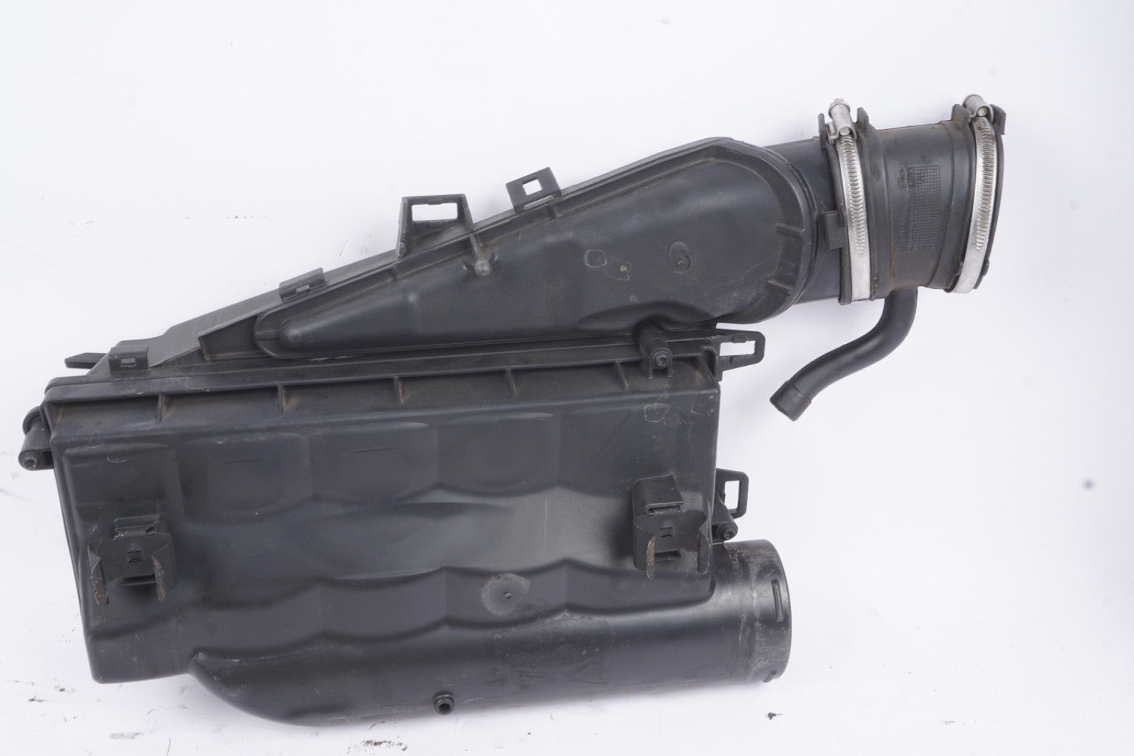 12 - 17 Mercedes S350 S550 S400 W221 Left Driver Side Air Intake Cleaner Box OEM