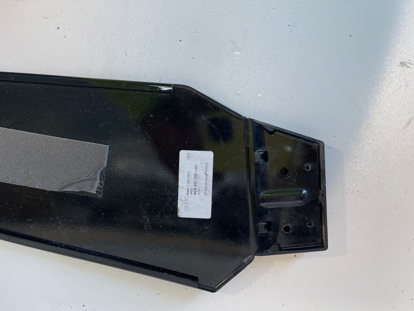 12 - 17 AUDI A7 REAR RIGHT PASS SIDE B PILLAR DOOR WINDOW APPLIQUE MOLDING OEM