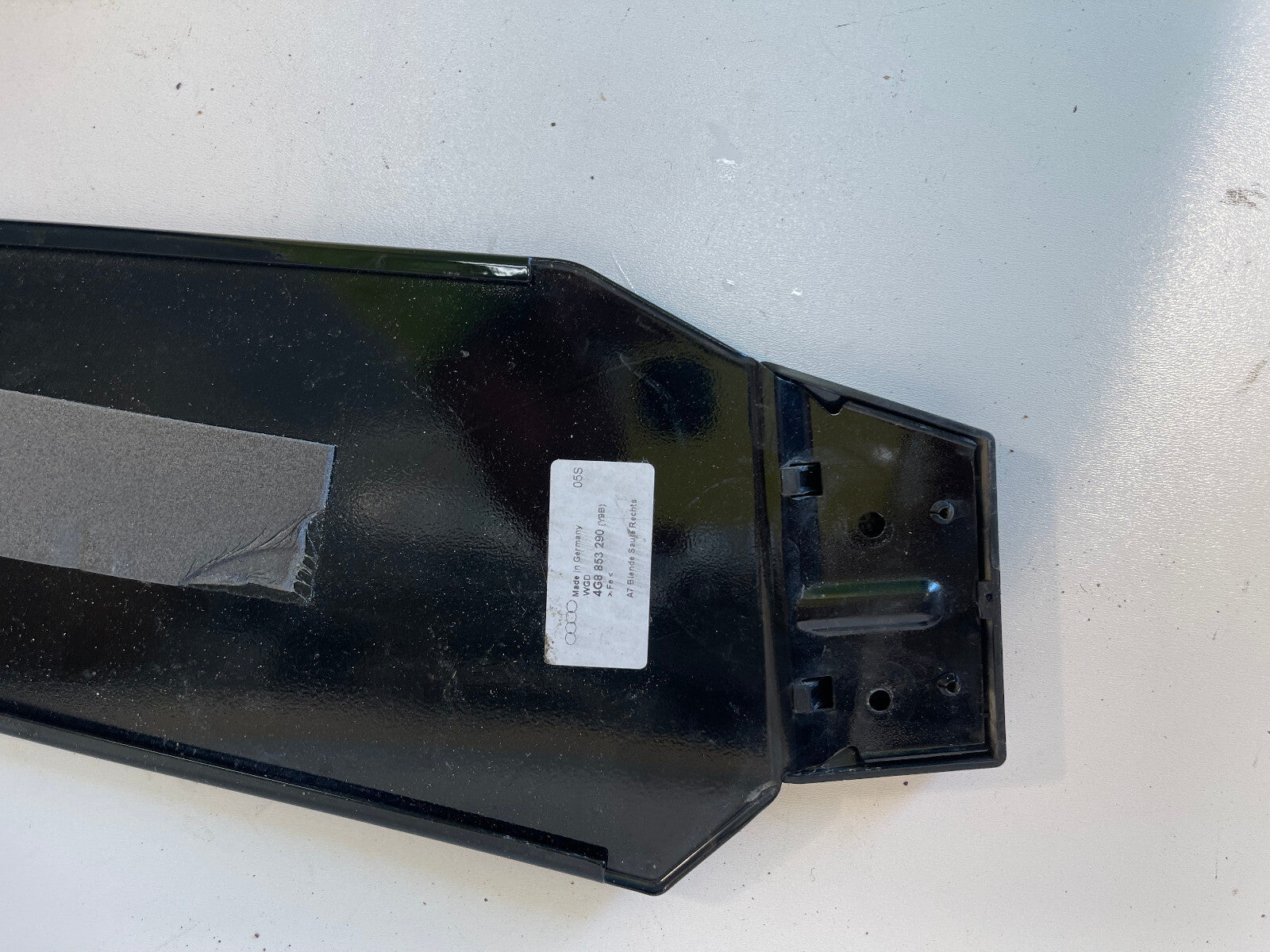 12 - 17 AUDI A7 REAR RIGHT PASS SIDE B PILLAR DOOR WINDOW APPLIQUE MOLDING OEM
