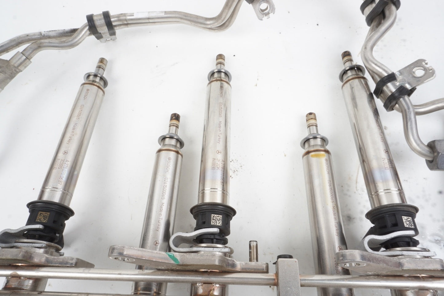 12-16 Mercedes W207 E350 Left & Right Side Fuel Injection Rail Line Injectors