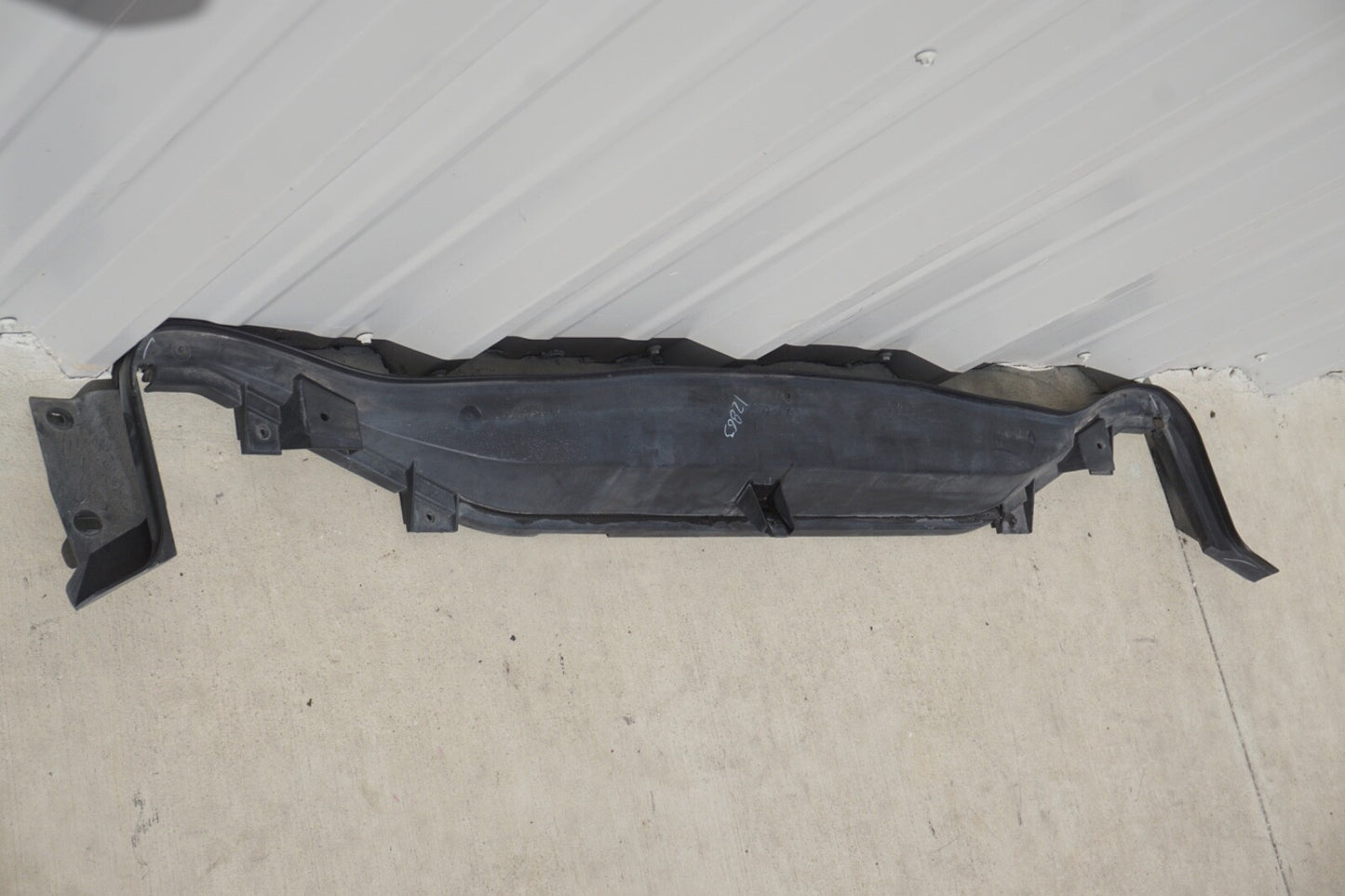 12 - 17 FIAT 500 Sport - Cowl Vent Upper Cross Member Cover Panel 68073856AB