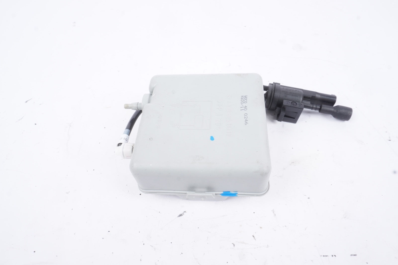 2014 - 2017 MERCEDES S550 CENTRAL LOCKING VACUUM VALVE PUMP TANK OEM