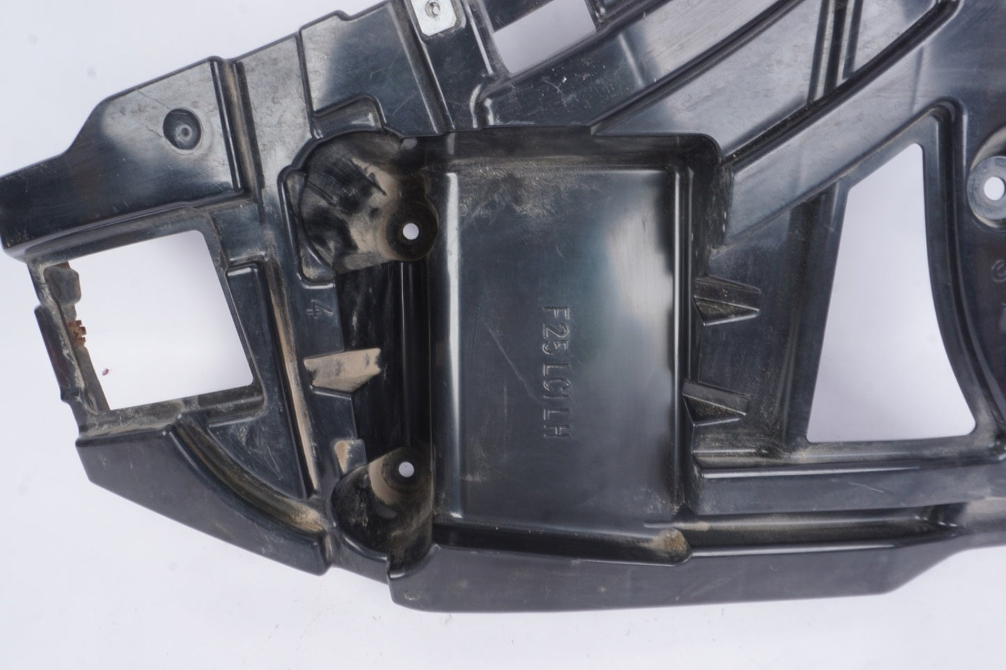 11-17 BMW X3 F25 OEM REAR LEFT DRIVER SIDE BUMPER MOUNT TRIM BRACKET OEM