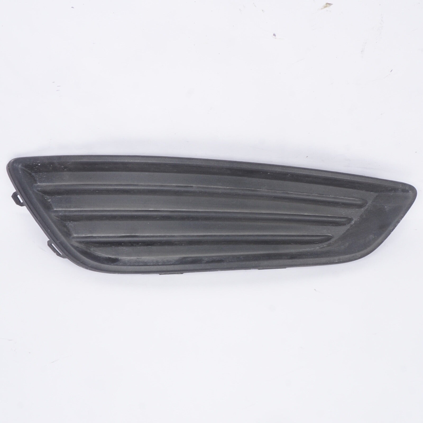 2015-2018 FORD FOCUS RH FOG LIGHT COVER PANEL OEM F1EB-19952-AA
