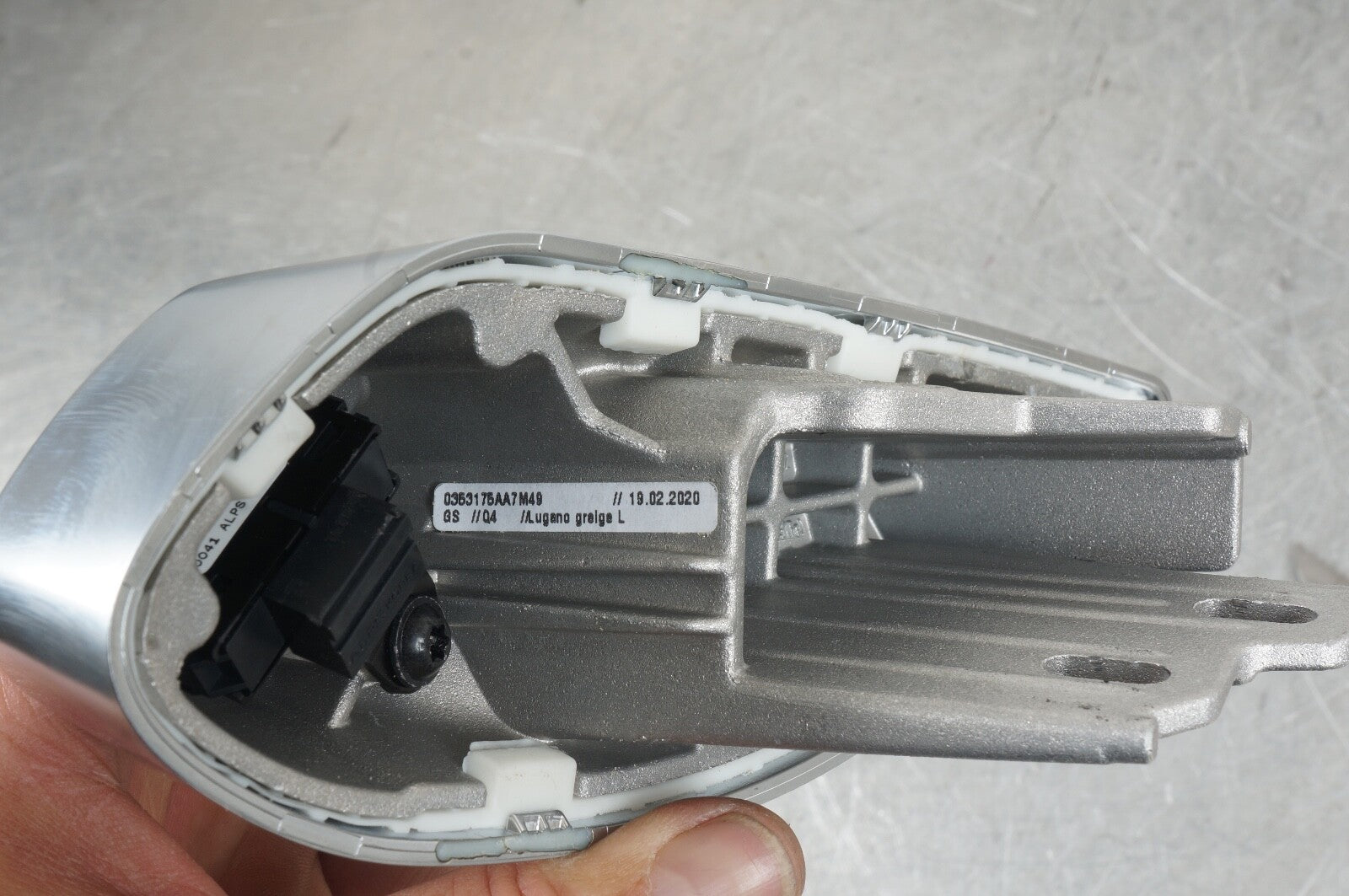 2013-2020 MERCEDES SL CLASS  FRONT LEFT SEAT BELT GUIDE TRIM GARY W/ SWITCH OEM