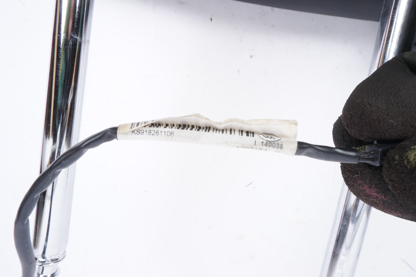 09-15 BMW 750i 750Li Front Seat Headrest Left & Right OEM