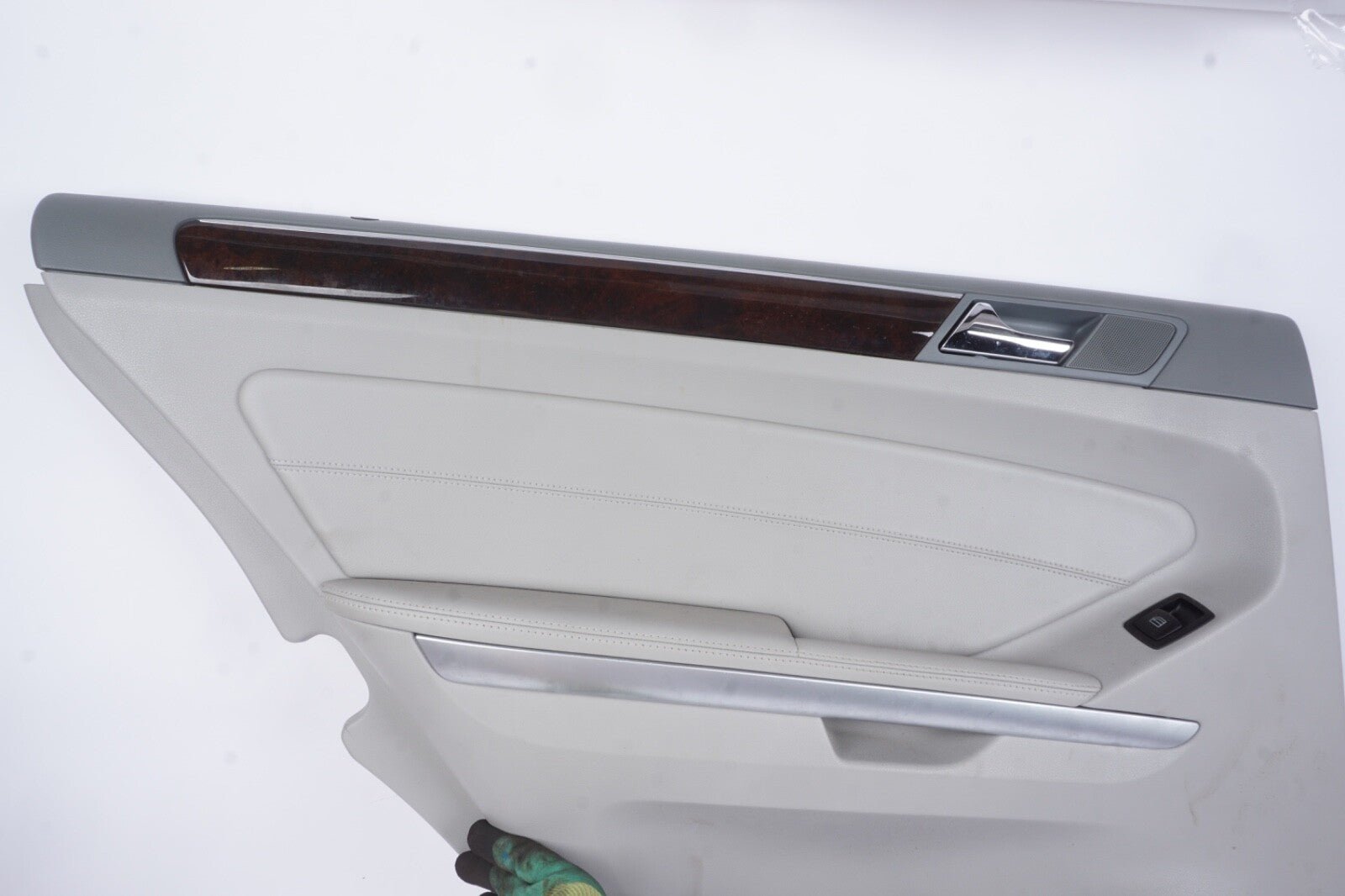 2009 - 2011 OEM MERCEDES-BENZ ML350 REAR LEFT INTERIOR DOOR PANEL COVER TRIM