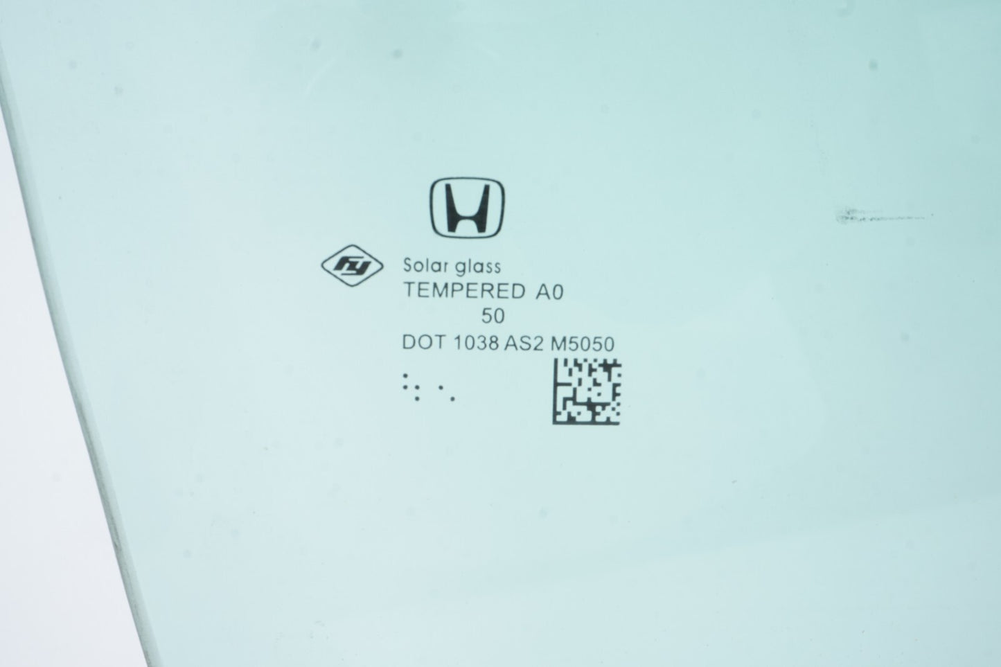 2018 - 2024 Honda Odyssey Front Right Passenger Door Window Glass OEM