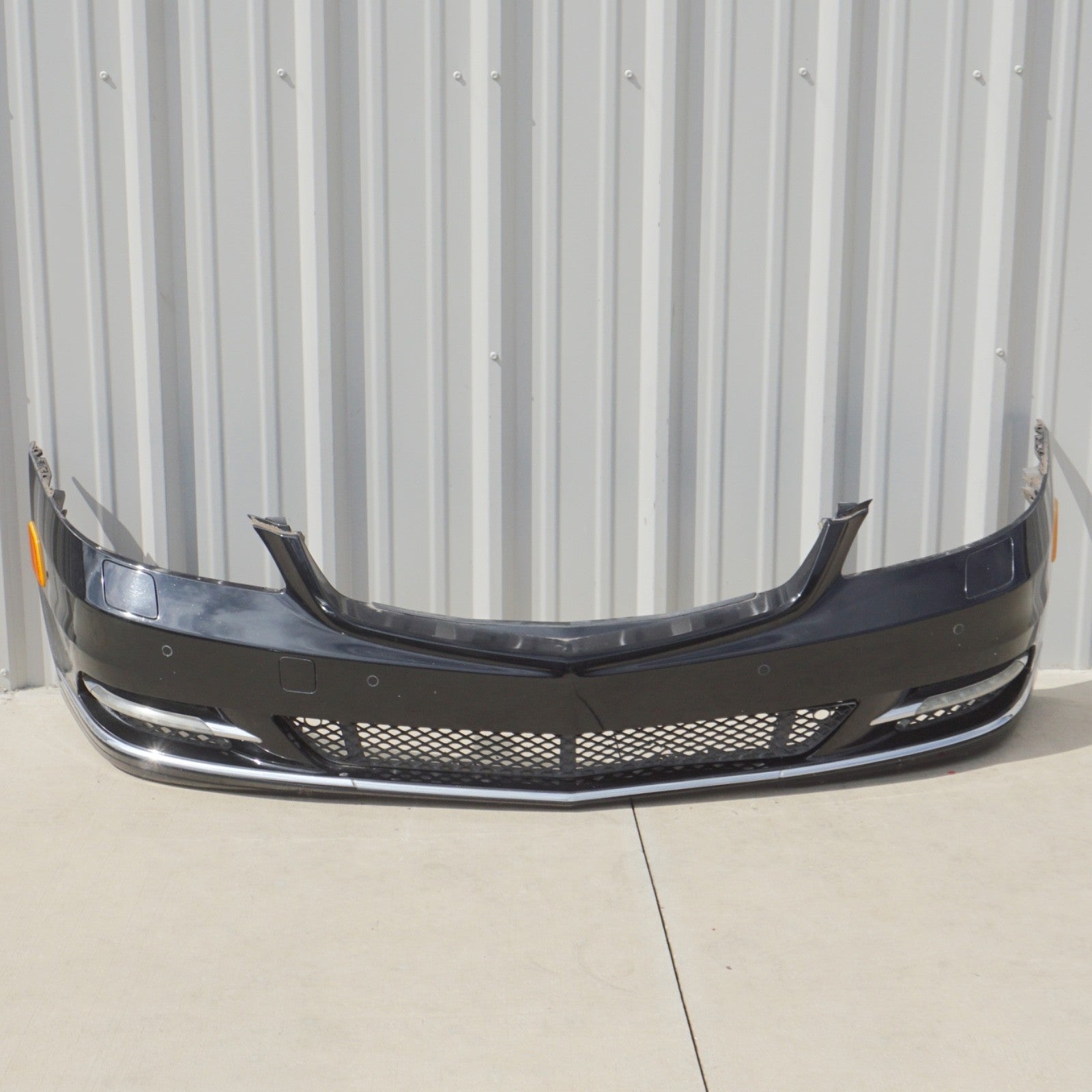 10-13 Mercedes W221 S400 Base Front Bumper Cover Assembly w/ Parking Sensors OEM