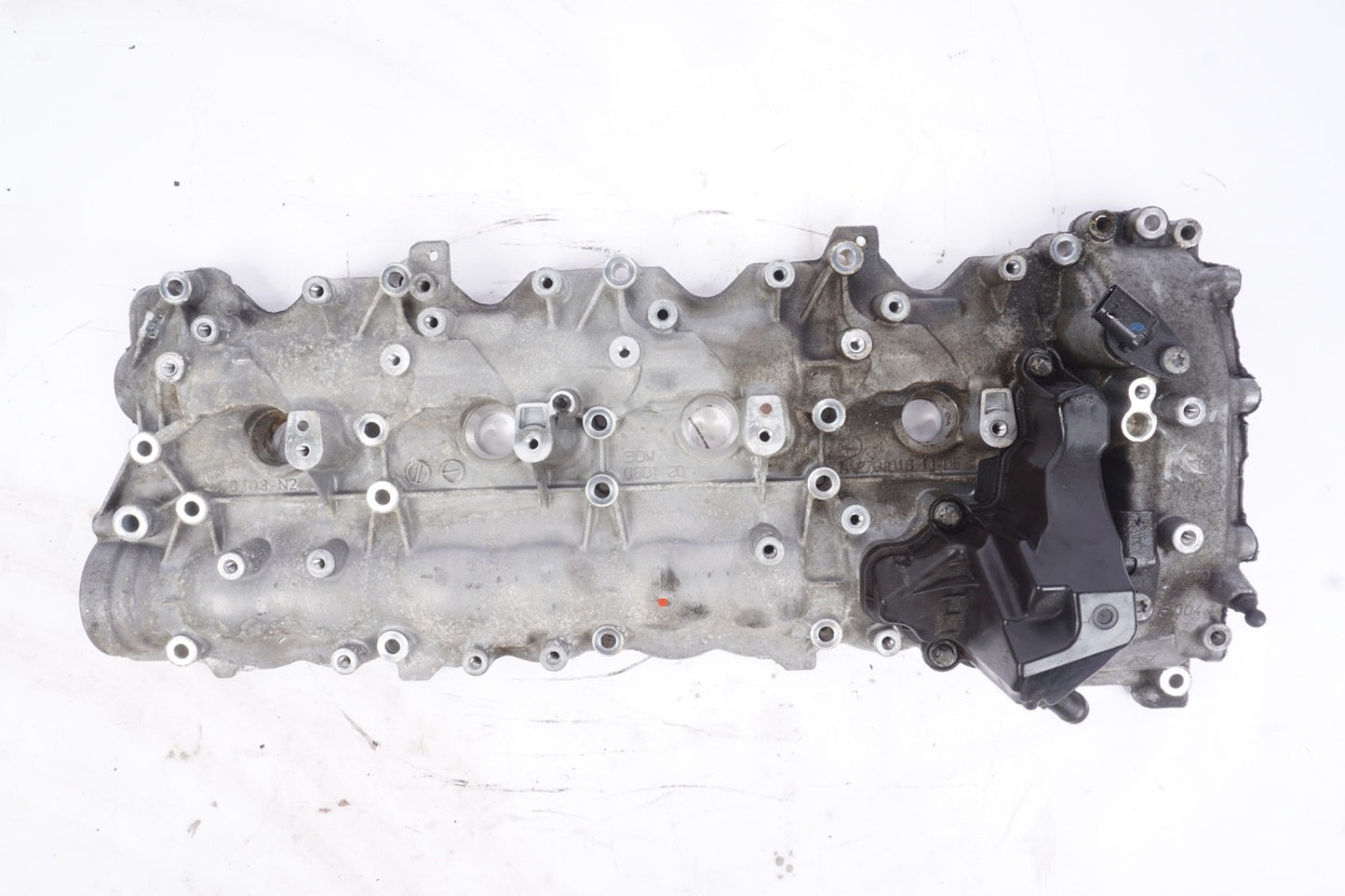 11-20 mercedes w221 s550 cls550 e550 left side engine cylinder head valve cover