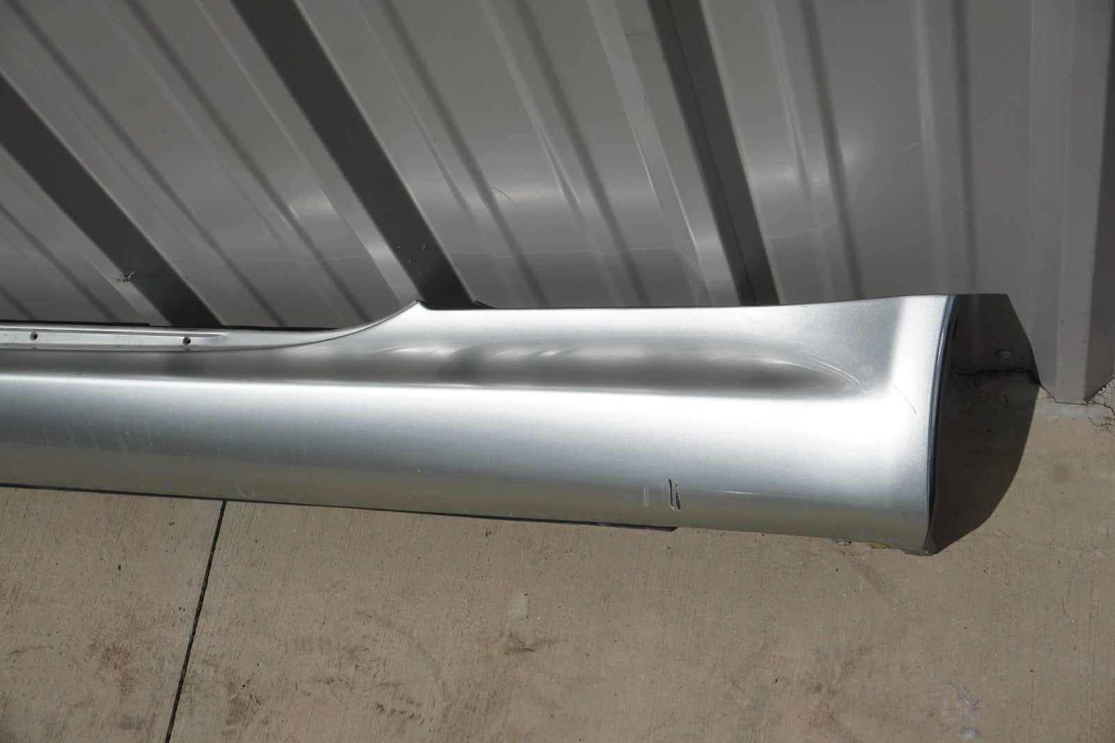 2002 - 2005 LEXUS SC430 Z40 LEFT DRIVER SIDE ROCKER PANEL SKIRT MOLDING SILVER