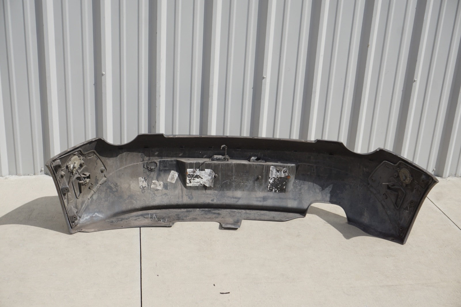 2003-2005 BMW Z4 CONVERTIBLE REAR BUMPER COVER BLUE OEM 7016068