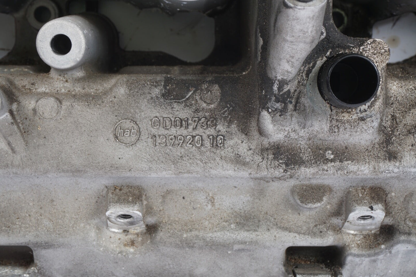 12-18 BMW F01 F10 550i 750i Right Side Engine Valve Cover 7622487 7603060 OEM