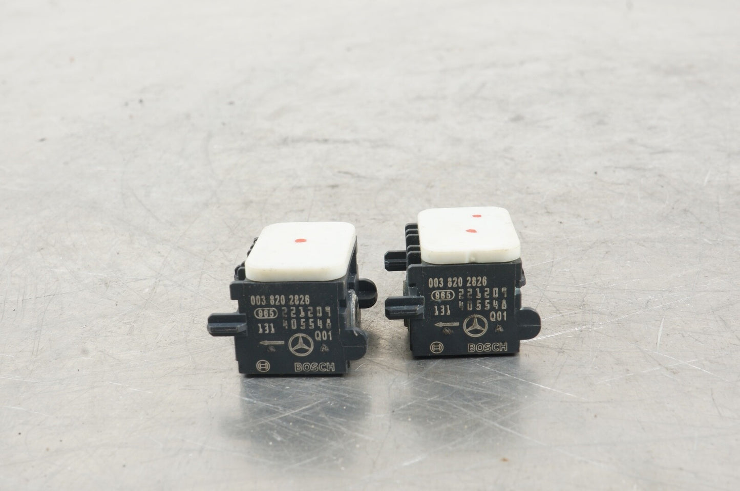 06-12 Mercedes CL600 CL550 S550 W221 OEM Sensor 0038202826 Set Of 2