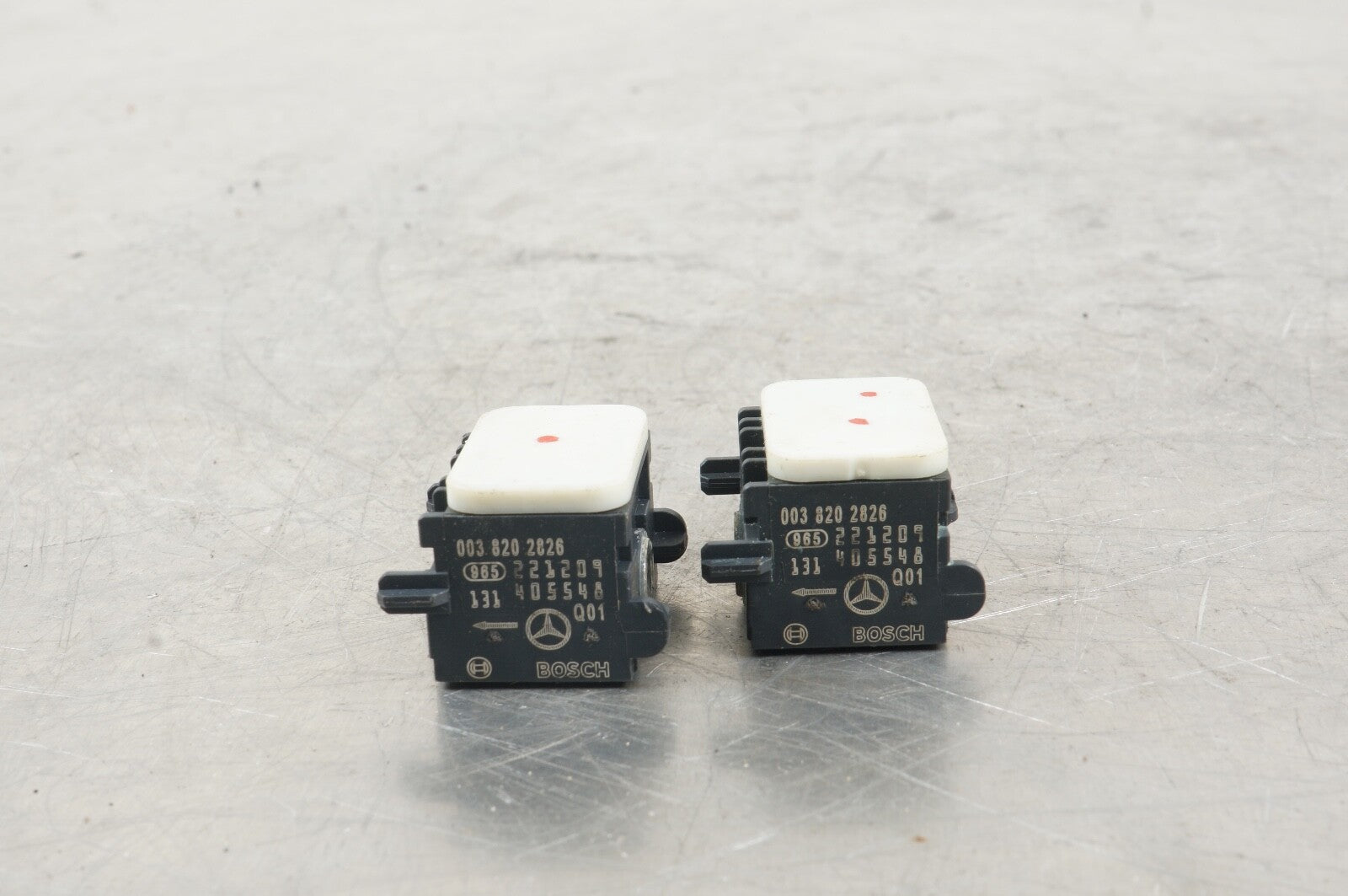 06-12 Mercedes CL600 CL550 S550 W221 OEM Sensor 0038202826 Set Of 2