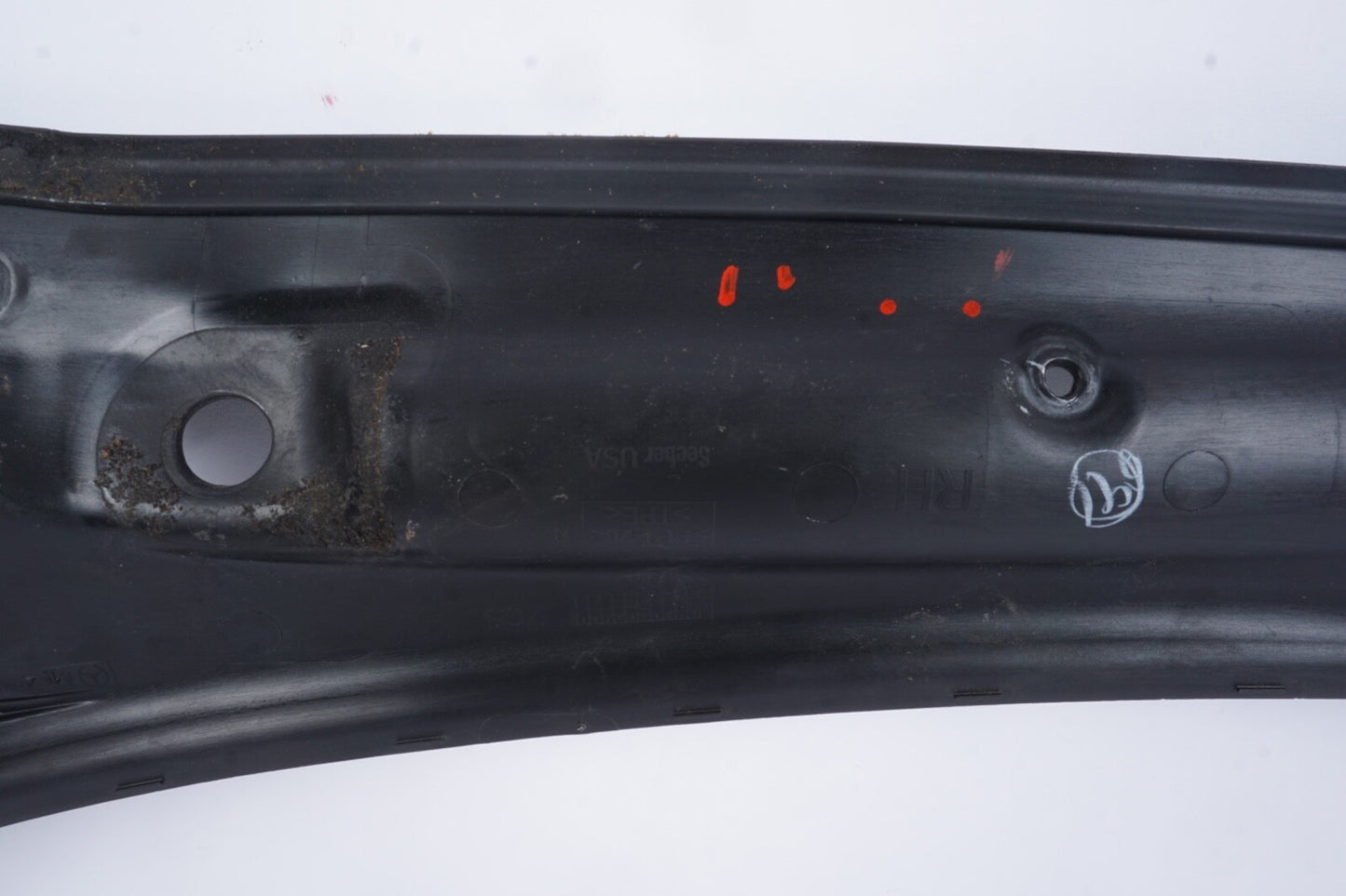 06-11 Mercedes W164 ML Class Right Side Interior Trunk D Pillar Trim Guard
