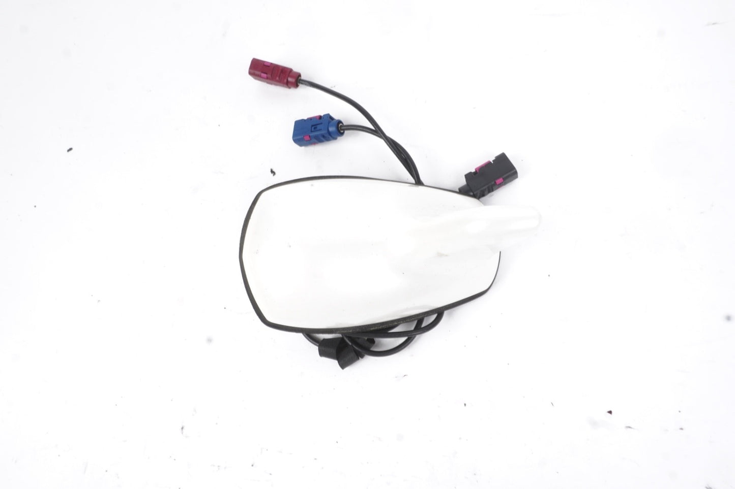 2011 - 2017 Mercedes W207 E350 E500 E500 Shark Fin Radio Antenna White OEM