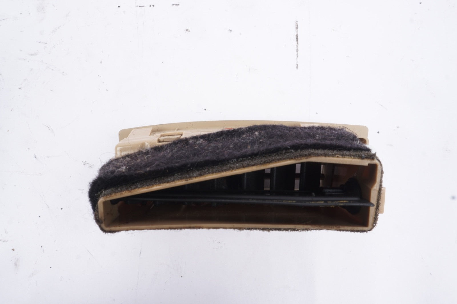 07-13 Mercedes W221 S550 S400 S63 Left Side B-Pillar AC A/C Air Vent beige OEM