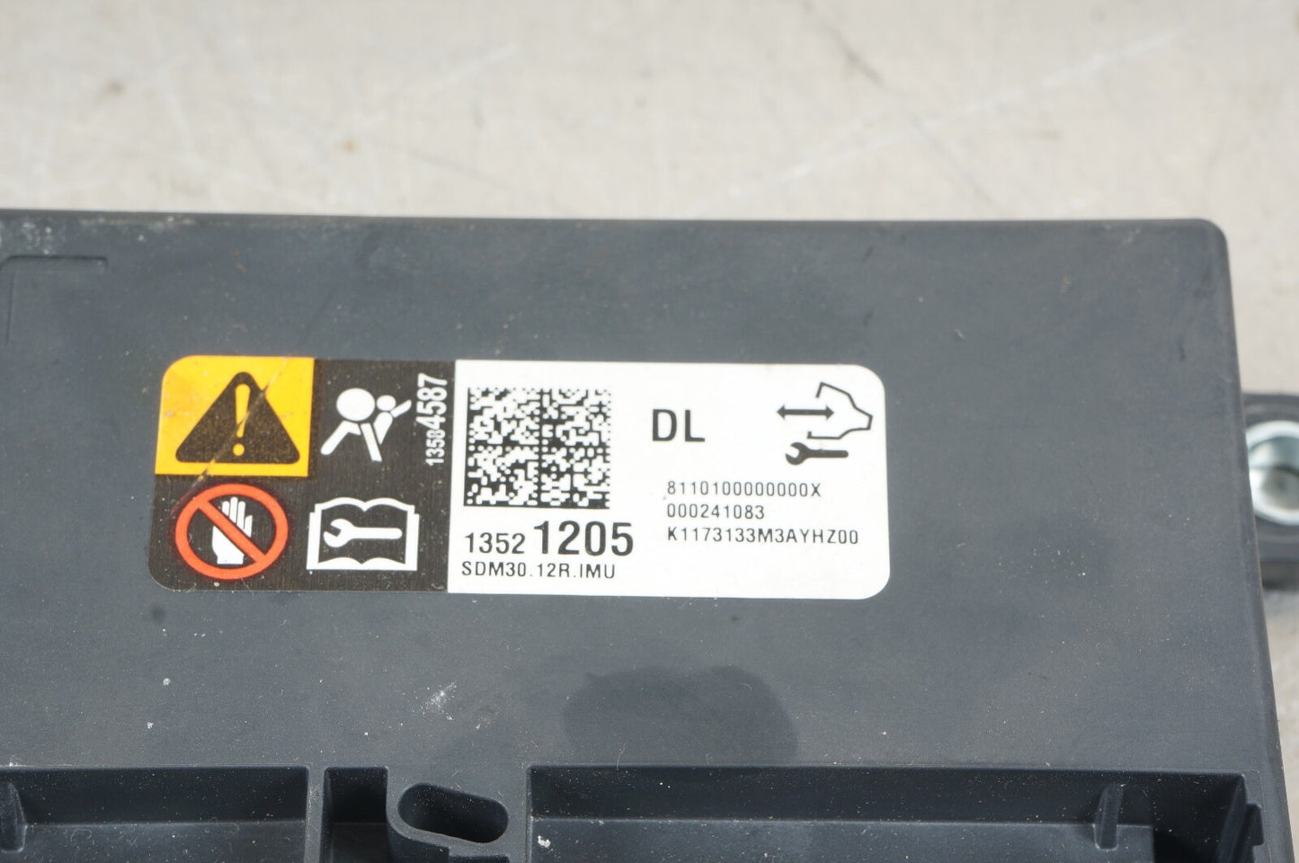 2018 2022 CHEVROLET SILVERADO 1500 CONTROL MODULE OEM HAS CRACH DATA