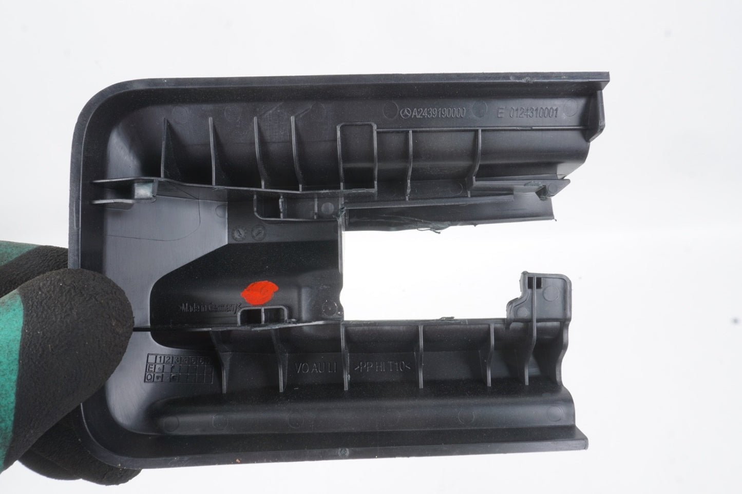 2022 - 2024 MERCEDES EQB350 EQB300 FRONT LEFT SEAT TRACK END COVER TRIM